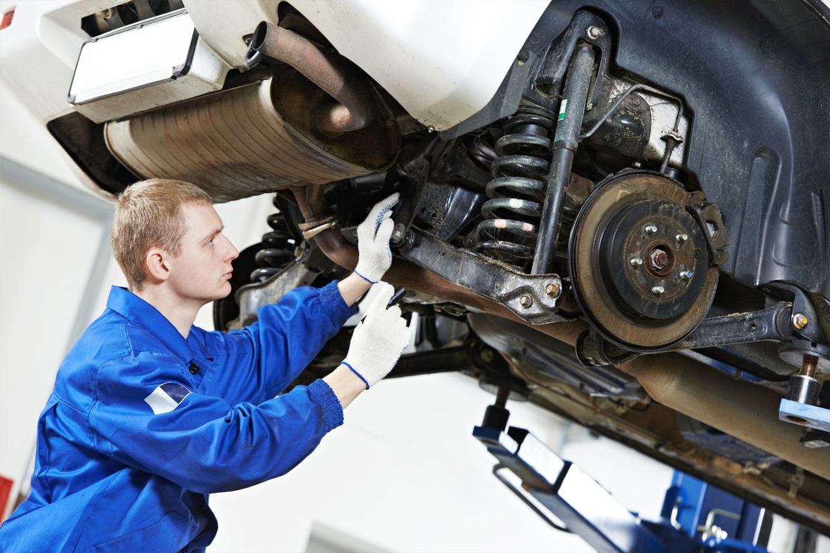 The advanced automotive computer repair team at Auto Airbag & Electrical Specialist.